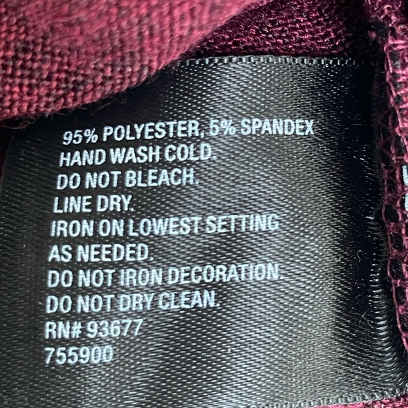 Garnet knit top with a black jet black embellished neckline by East 5th, XL - Picture 4 of 7